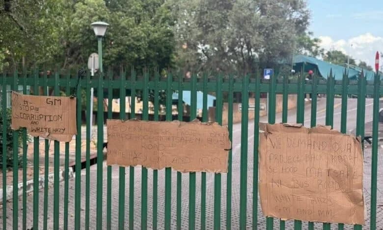 Protest at City of Mbombela Civic Centre Locks Out Employees