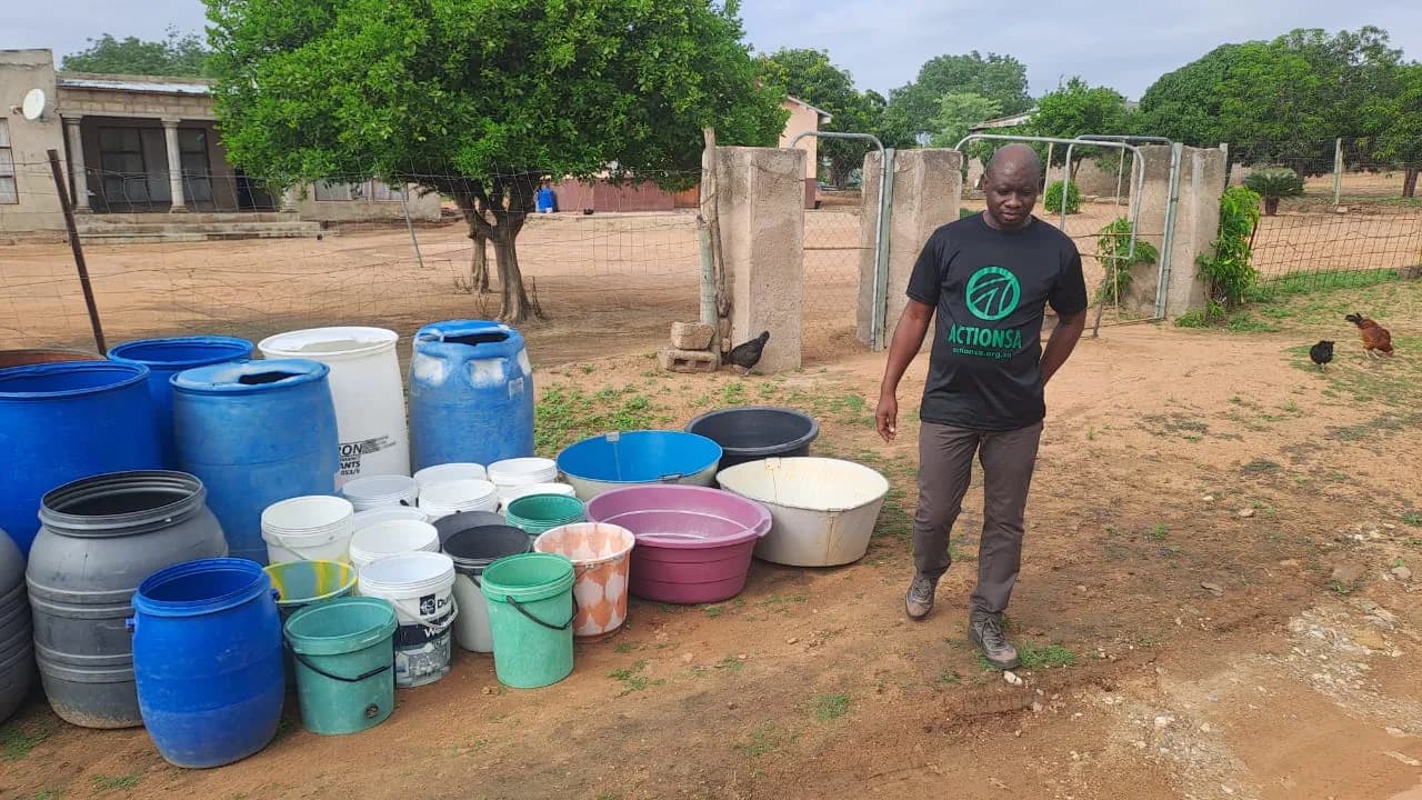 Residents Endure Decade-Long Water Crisis in Langloop