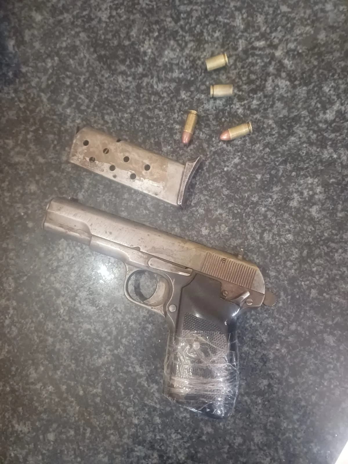 Patron shoots DJ, then himself in Masoyi tavern