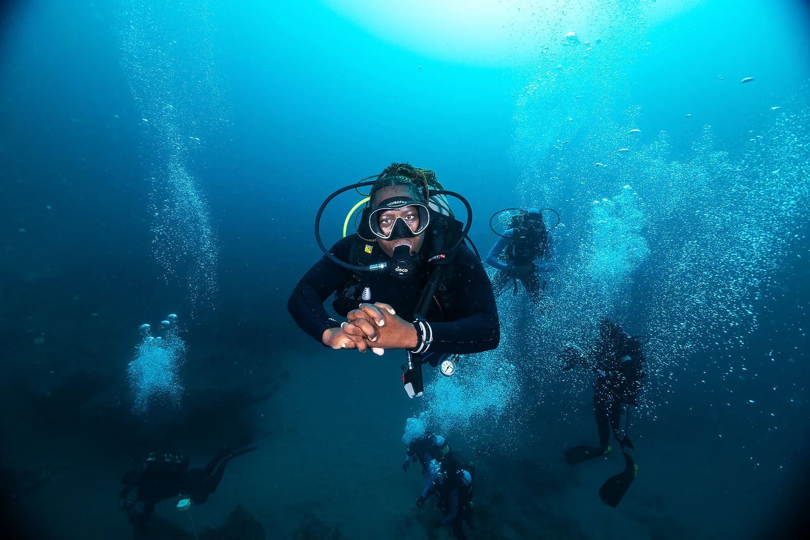 Mama Sli Opens Ocean Doors